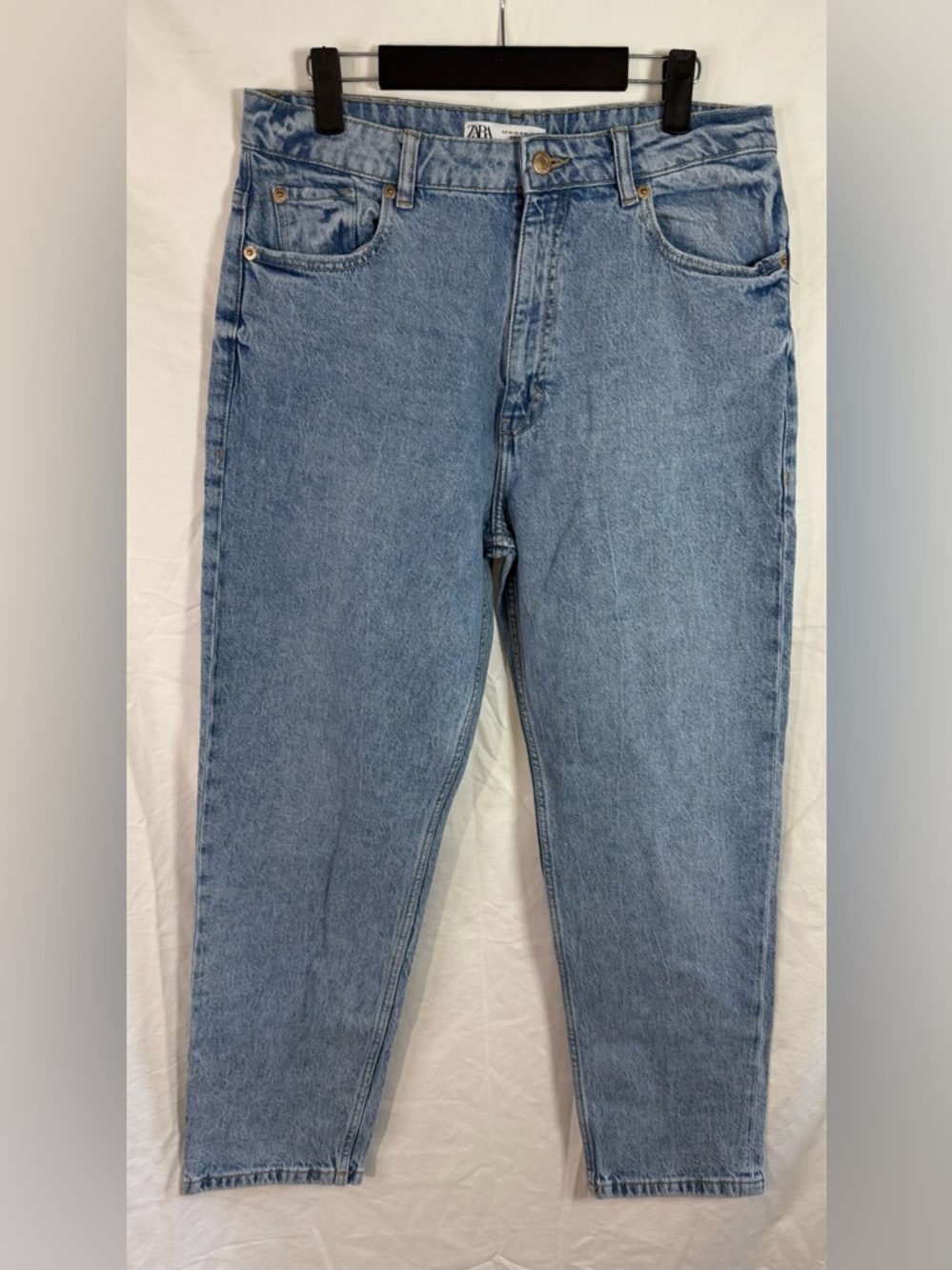 Zara Light Wash Straight Leg‎ Jeans Size 10 High Rise Denim